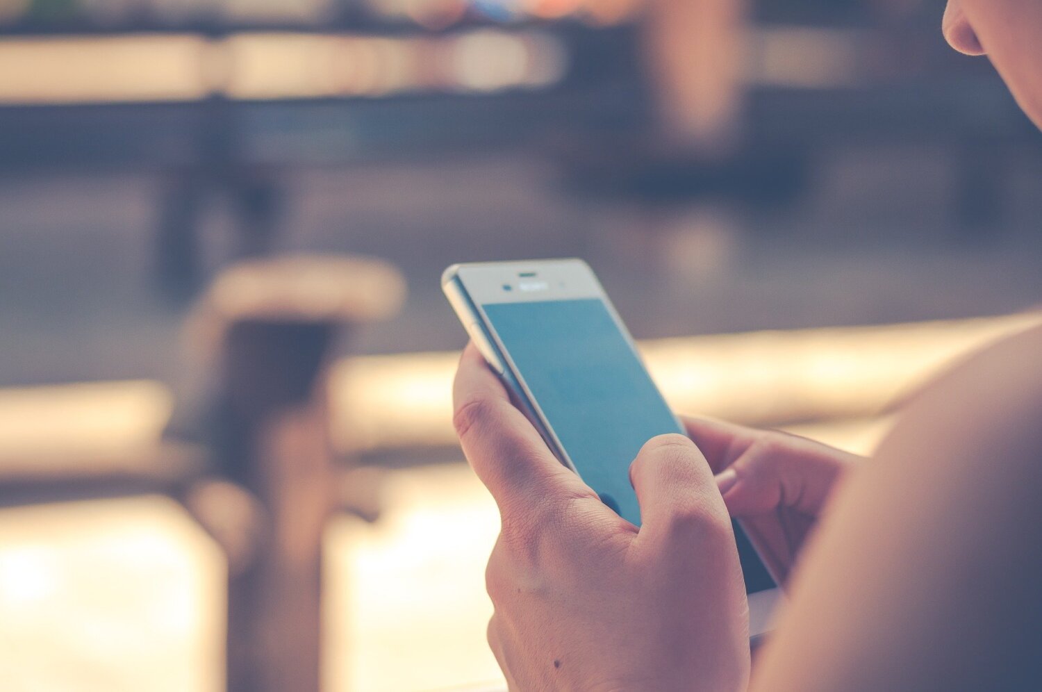 Alertan de mensajes de texto falsos que suplantan a la Agencia Tributaria para robar datos