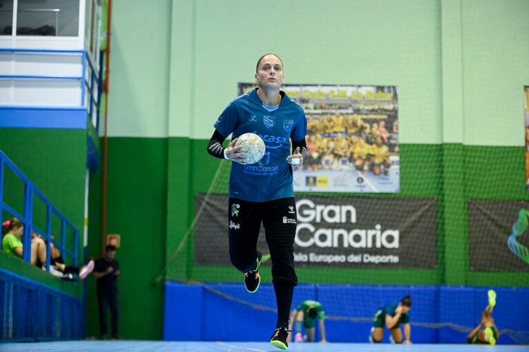 Silvia Navarro renueva con el Rocasa Gran Canaria