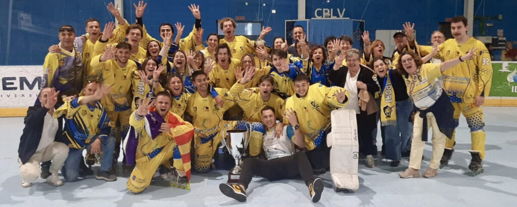 El Molina Sport celebra el título liguero. Imagen Molina Sport