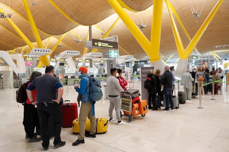 Los españoles viajan un 15 % más hasta marzo y superan los 40 millones