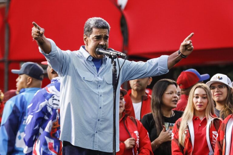Maduro llama “ridículos y repudiados” a los políticos que intentaron entrar en Venezuela