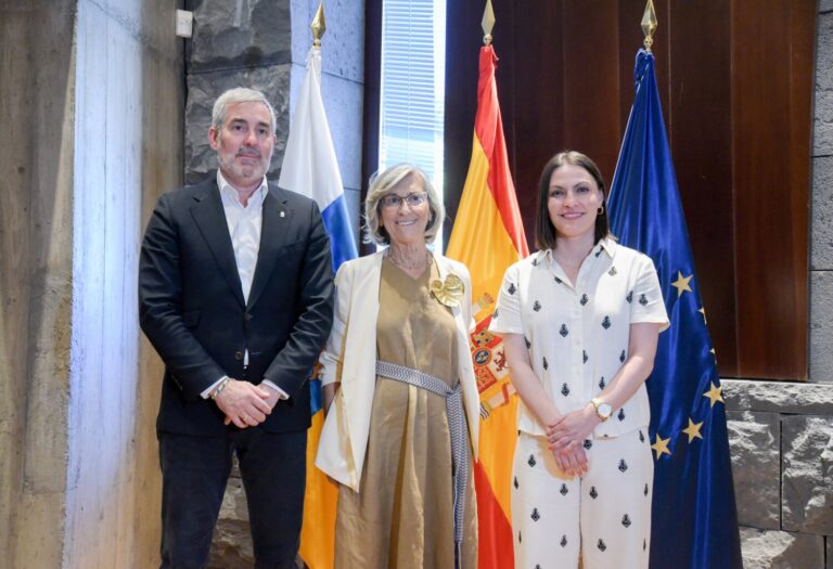 Clavijo subraya la importancia de la labor de las mujeres en la ciencia