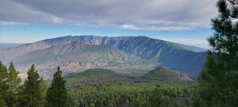 El Cabildo de La Palma aplaza la Transvulcania Bike ante la declaración de alerta de incendios