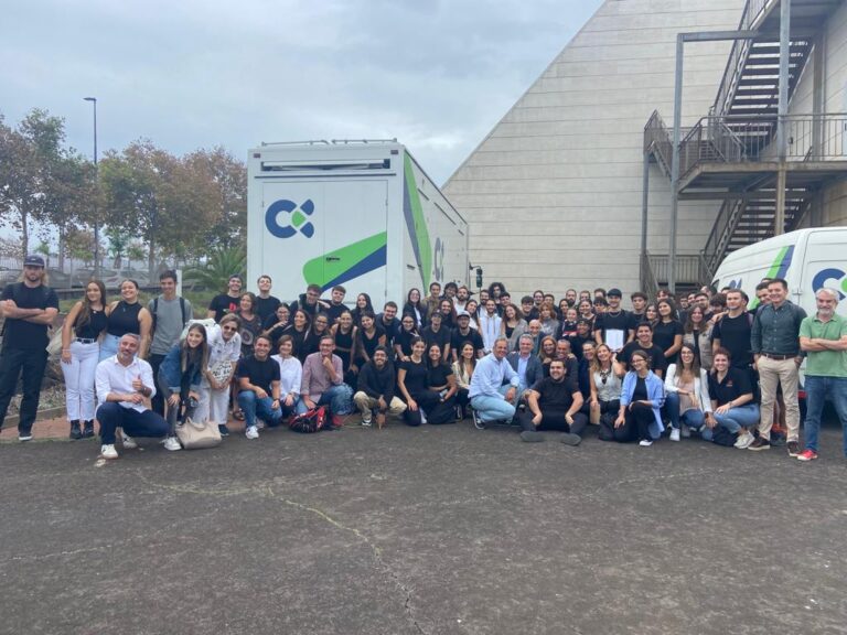 Alumnado Universitario y de FP, unido en una práctica de trabajo impulsada por RTVC