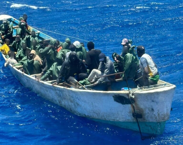 Más de 25.000 migrantes han llegado a Canarias en lo que va de año