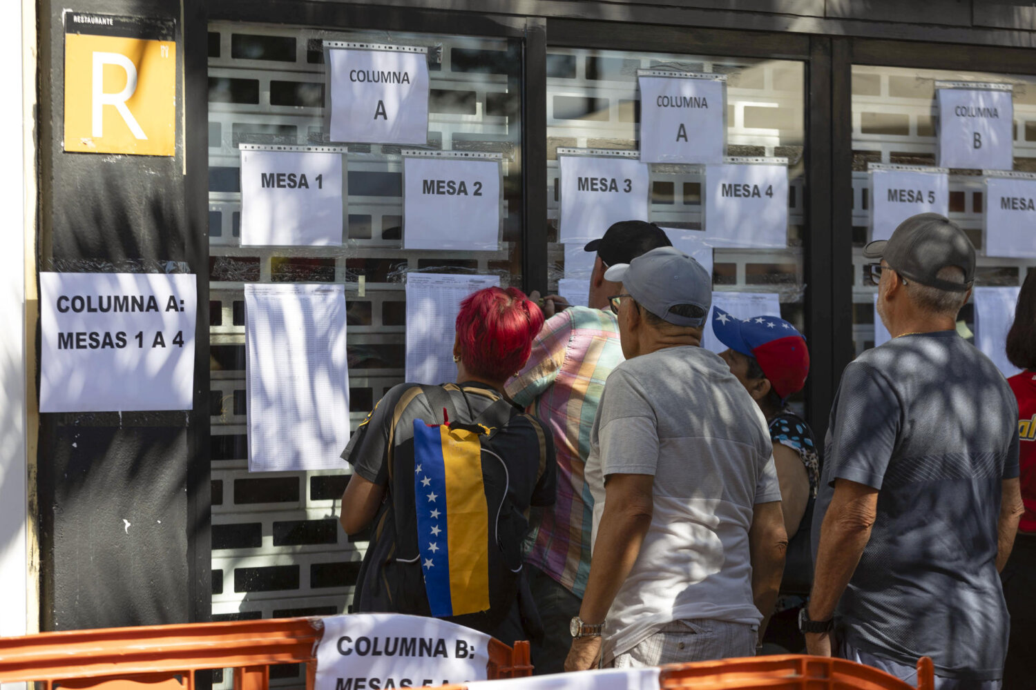 Preocupación entre los venezolanos en España por nuevas medidas de regularización