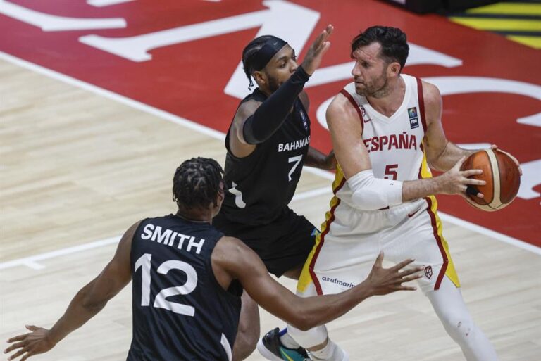 86-78 España firma su billete a París con una obra de arte defensiva