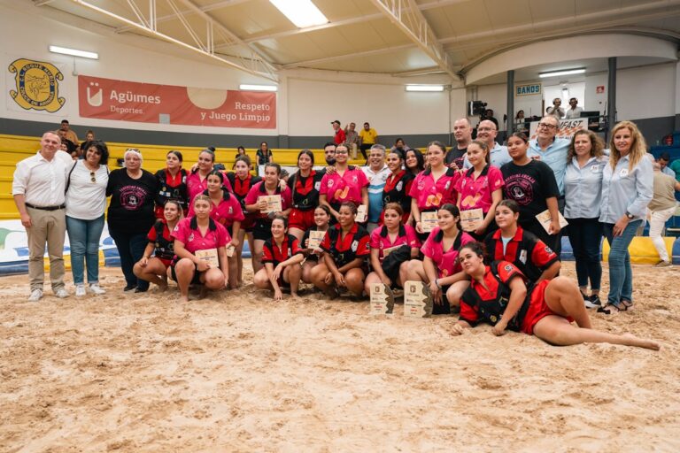 Televisión Canaria ofrece en directo la final regional de lucha canaria en categoría femenina
