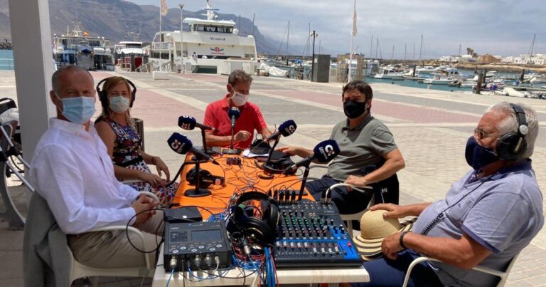 Canarias Radio celebra el último Foro Cajasiete de la temporada en La Graciosa