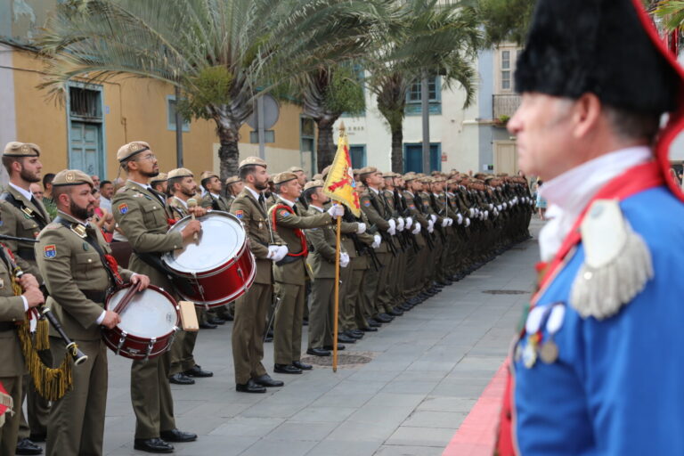 La Gesta del 25 de julio, un homenaje militar en Santa Cruz de Tenerife