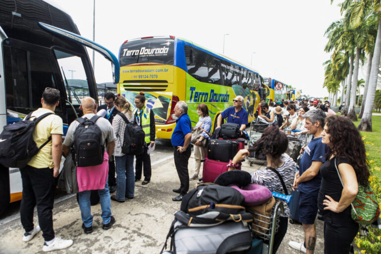 Más de 30 heridos tras un episodio de fuertes turbulencias en un vuelo Madrid-Montevideo