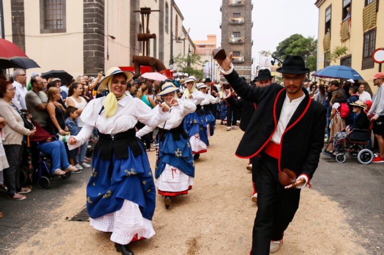 Más de 15.000 personas asisten a la Romería de San Benito