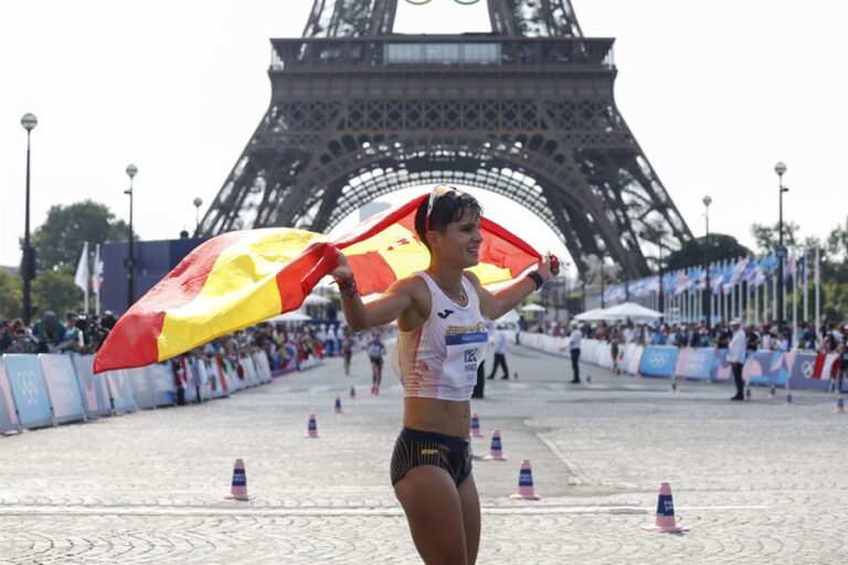 María Pérez, plata en los 20 kilómetros marcha tras la china Jiayu Yang