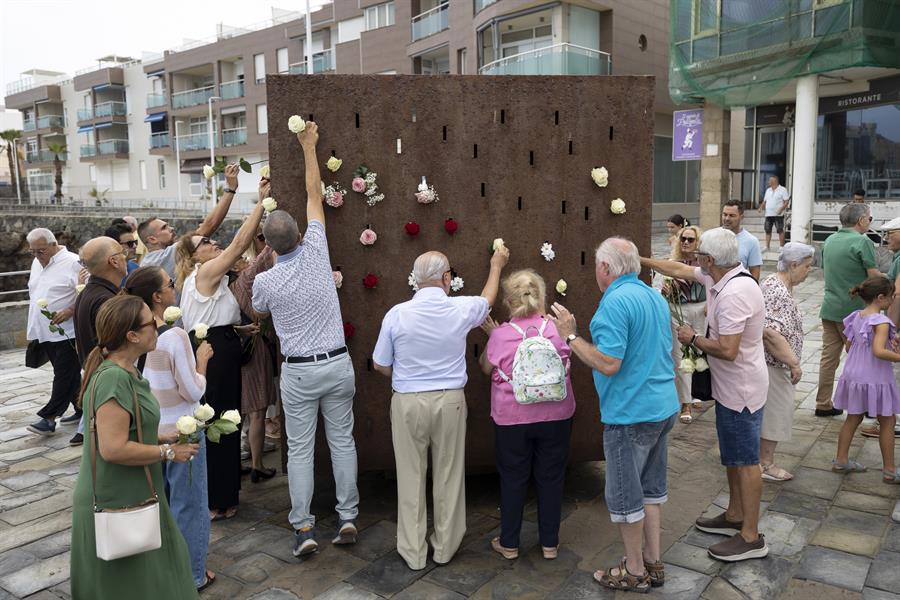 Madrid y Gran Canaria recuerdan a las víctimas del vuelo JK5022 de Spanair 