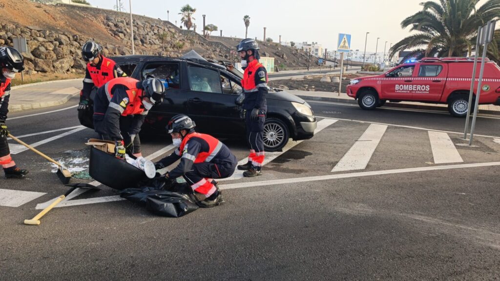 Dos coches se han visto implicados en un accidente a primeras horas de este domingo en la Rotonda del Cabildo en Lanzarote