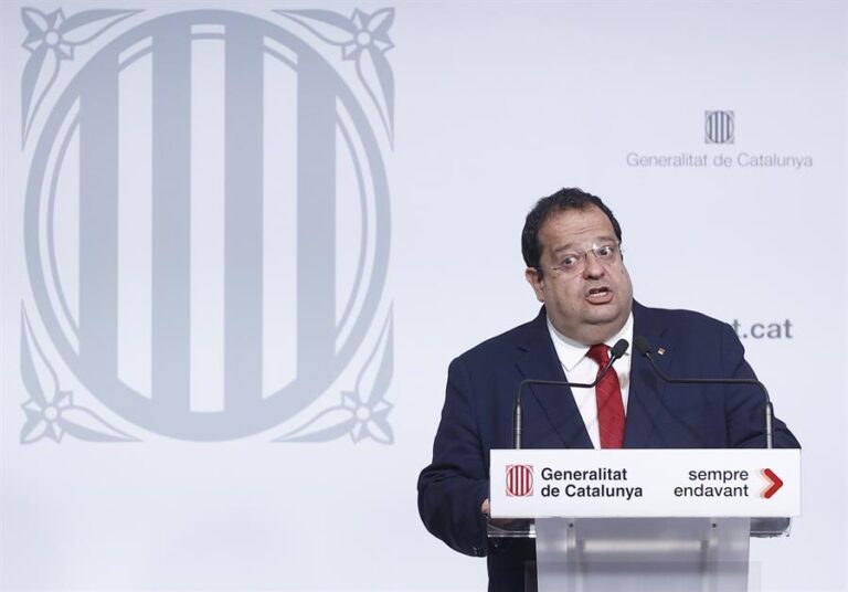 El conseller catalán de Interior critica a Puigdemont por su “comportamiento impropio”