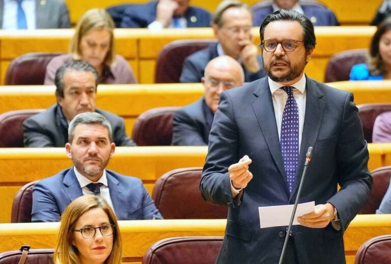 Ramos (PP) tilda a Sánchez de “chulo” por “presentarse” en Lanzarote, “invitar” a Illa y no recibir primero a Clavijo