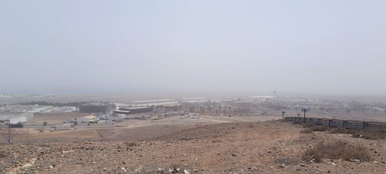 La baja visibilidad en el aeropuerto de Lanzarote obliga al desvío de 12 vuelos