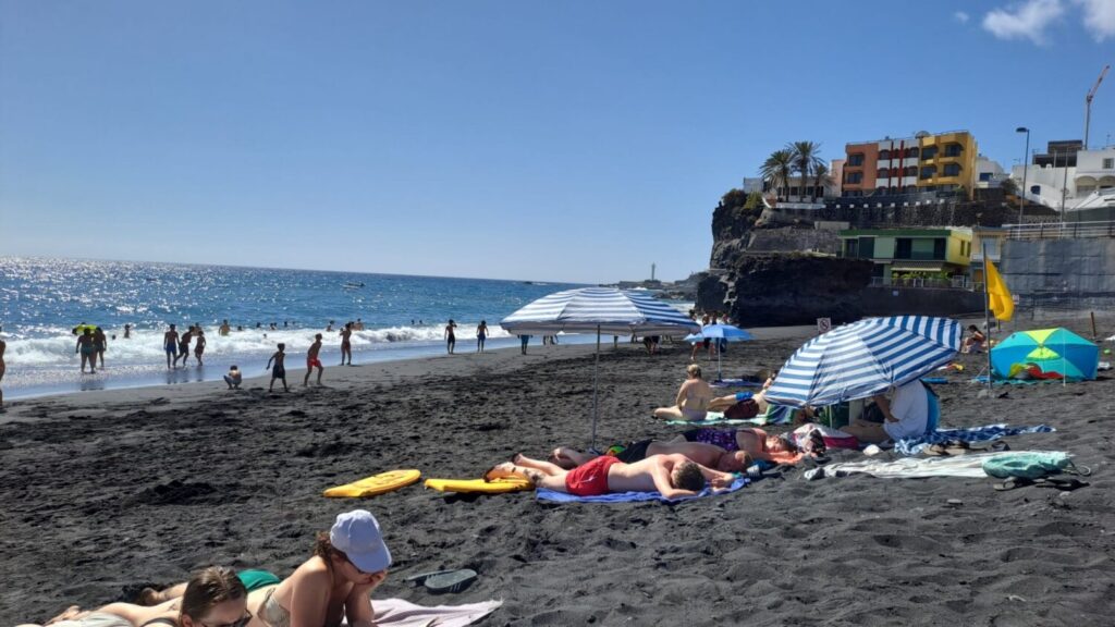 Primer fin de semana de agosto con altas temperaturasImagen de Puerto Naos, Los Llanos de Aridane, La Palma este jueves. Foto RTVC