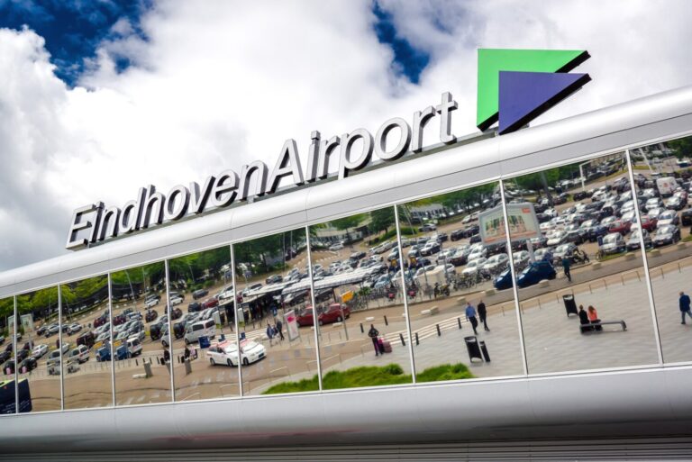 Varios vuelos Eindhoven-Tenerife cancelados por un fallo informático en el aeropuerto holandés