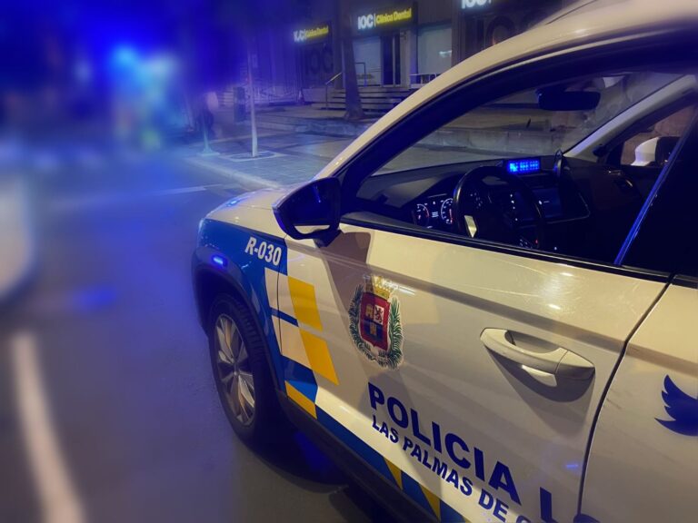 Detienen en Gran Canaria a un conductor que chocó con varios vehículos