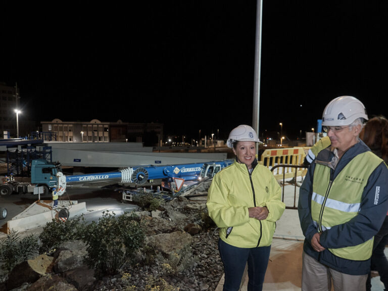 Montan el segundo módulo de la pasarela del Padre Anchieta en Tenerife