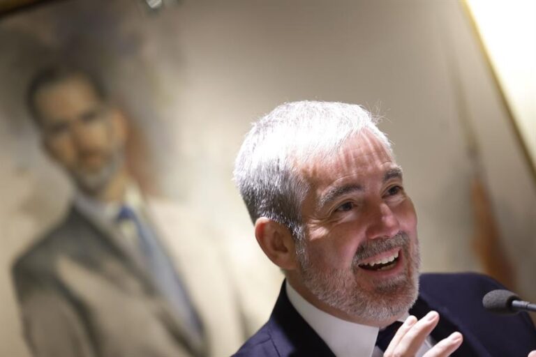 Clavijo: “Estamos cerca de cerrar una solución” para los menores migrantes