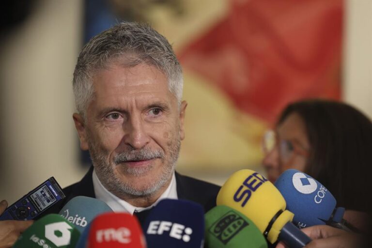 Marlaska asegura que ha pedido ayuda a Frontex para actuar en África