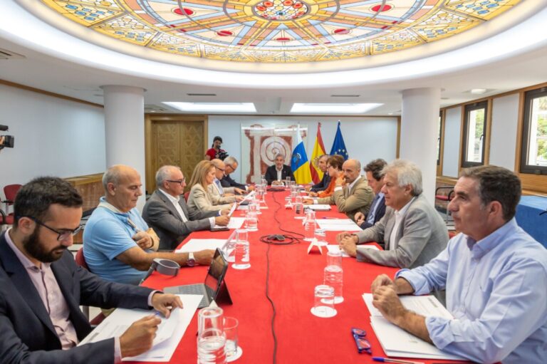 Clavijo: “Canarias defenderá que los menores migrantes son competencia directa del Gobierno Estatal”