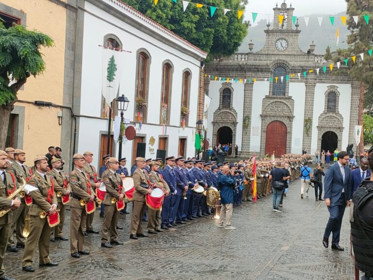 Miles de personas celebran en Gran Canaria el día de la Virgen del Pino