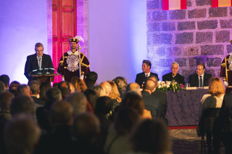 Francisco González de Aledo pregonó las Fiestas del Cristo como la “esencia de nuestra identidad”