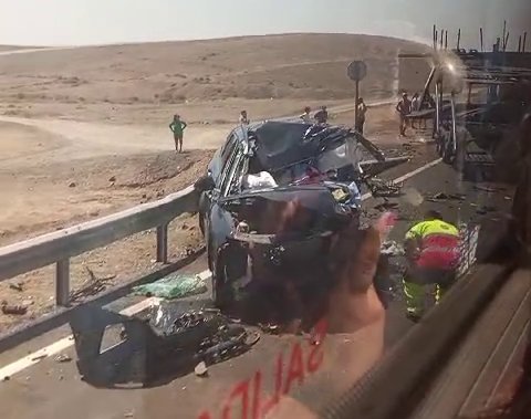 Fallece una mujer tras una colisión frontal contra una grúa en Fuerteventura