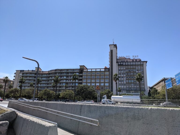 Incendio en un emblemático edificio de Las Palmas de Gran Canaria