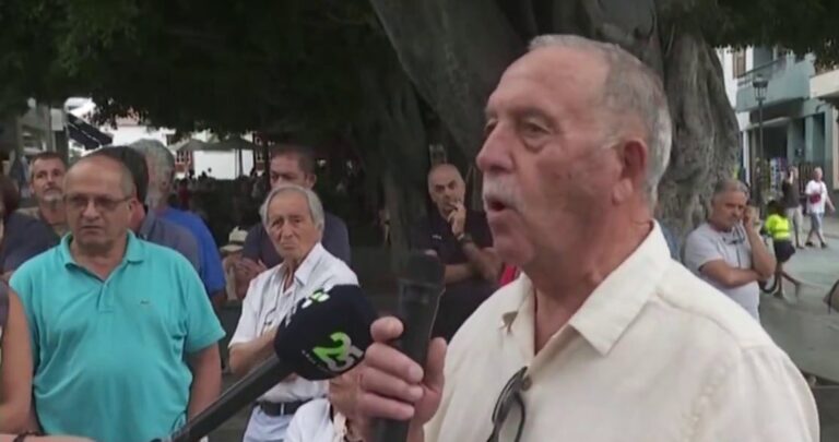 Vecinos y afectados se concentran por el tercer aniversario de la erupción del Tajogaite