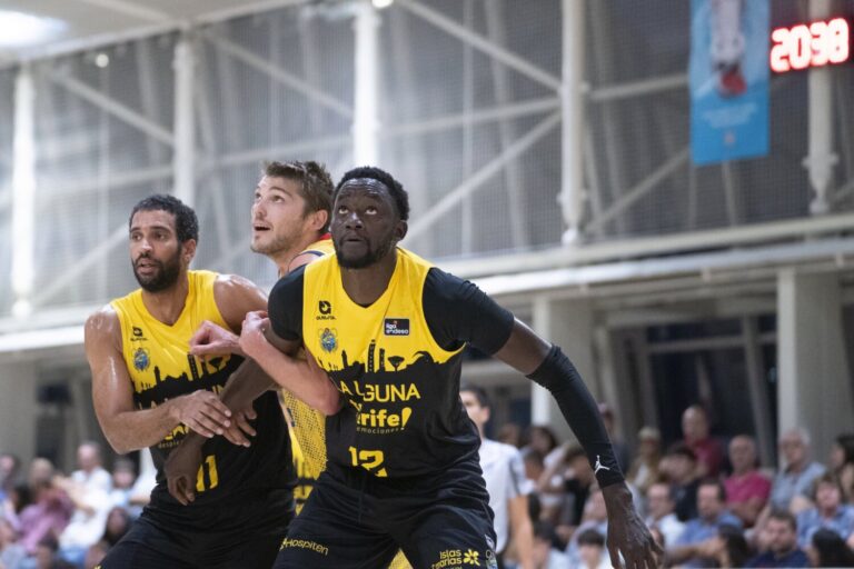76-84: La Laguna Tenerife rompe la imbatibilidad de pretemporada del MoraBanc