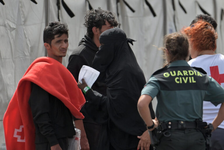 Llegan 155 personas en tres cayucos a El Hierro y La Gomera en las últimas horas