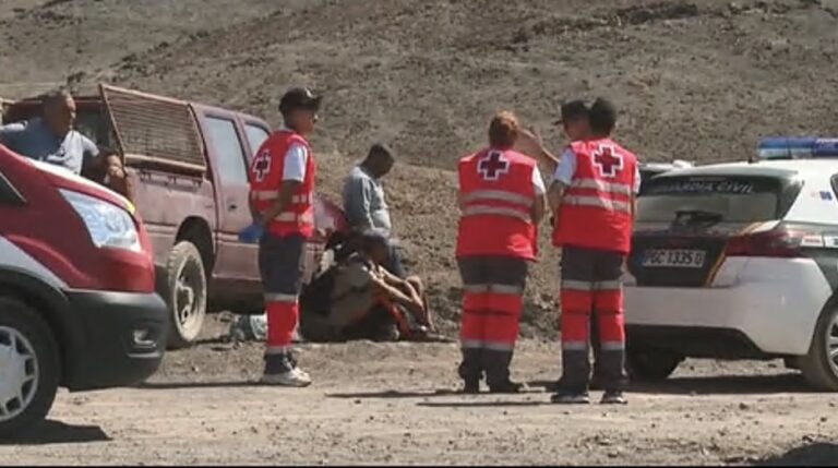 Una patera con al menos tres inmigrantes llega a la costa este de Fuerteventura