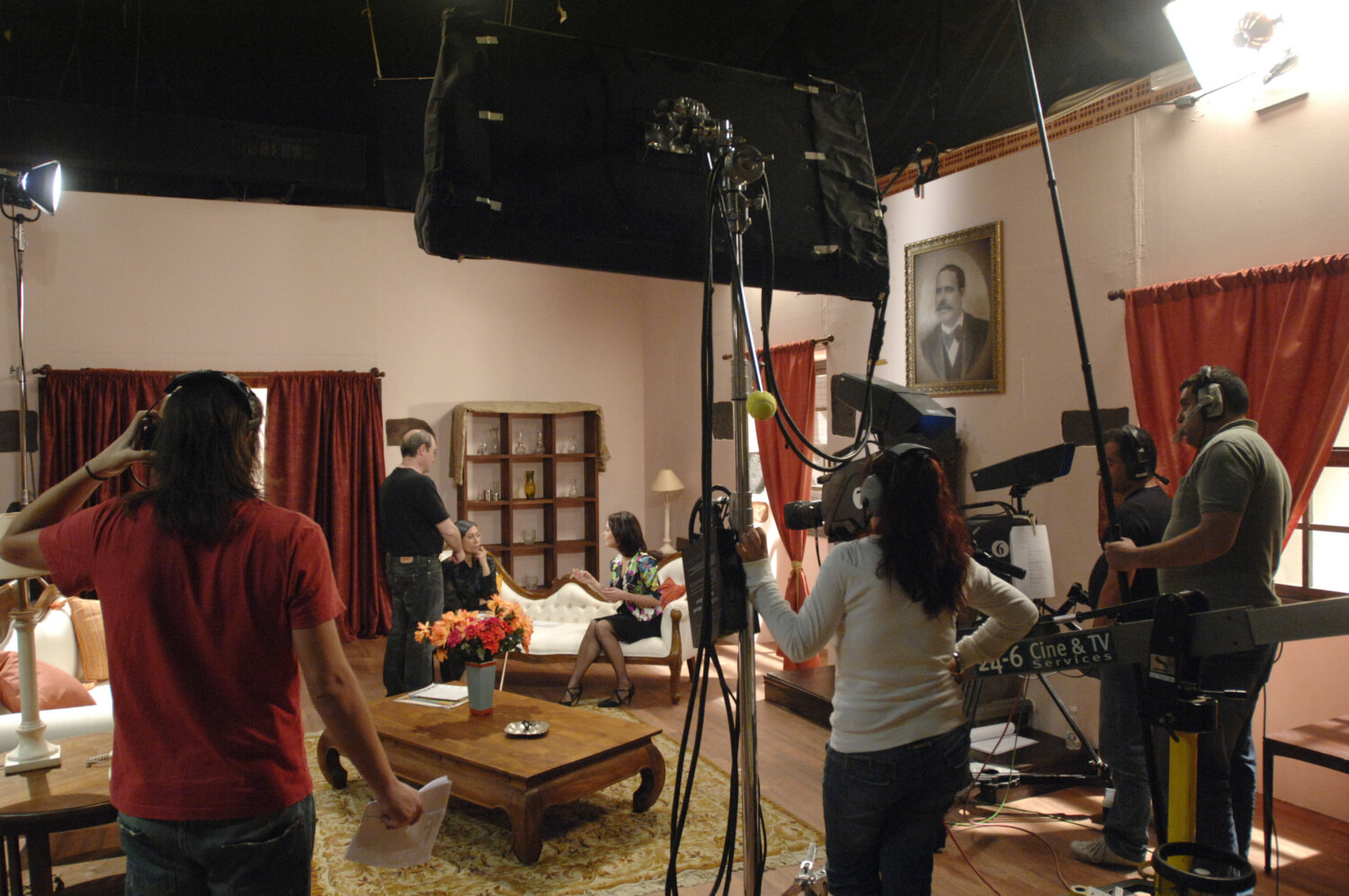 Canarias cerró marzo con 10.929 desempleados menos que hace un año y un repunte en la contratación