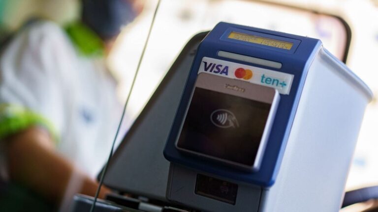 Tenerife rechaza la finalización de la gratuidad del transporte público