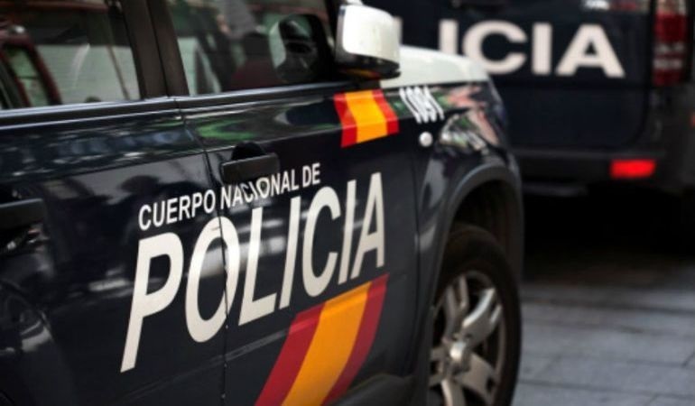 Coche de la Policía NacionalDesarticula en Tenerife una red de trata con fines sexuales