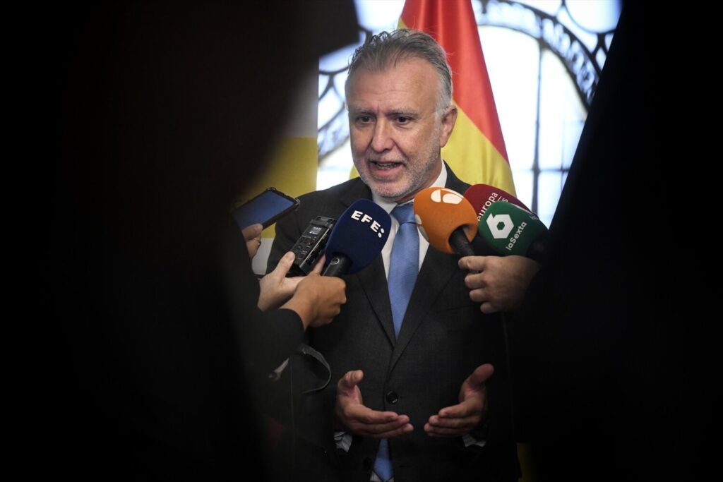 Torres pide al PP que "rectifique" su decisión de cancelar las conversaciones sobre migración