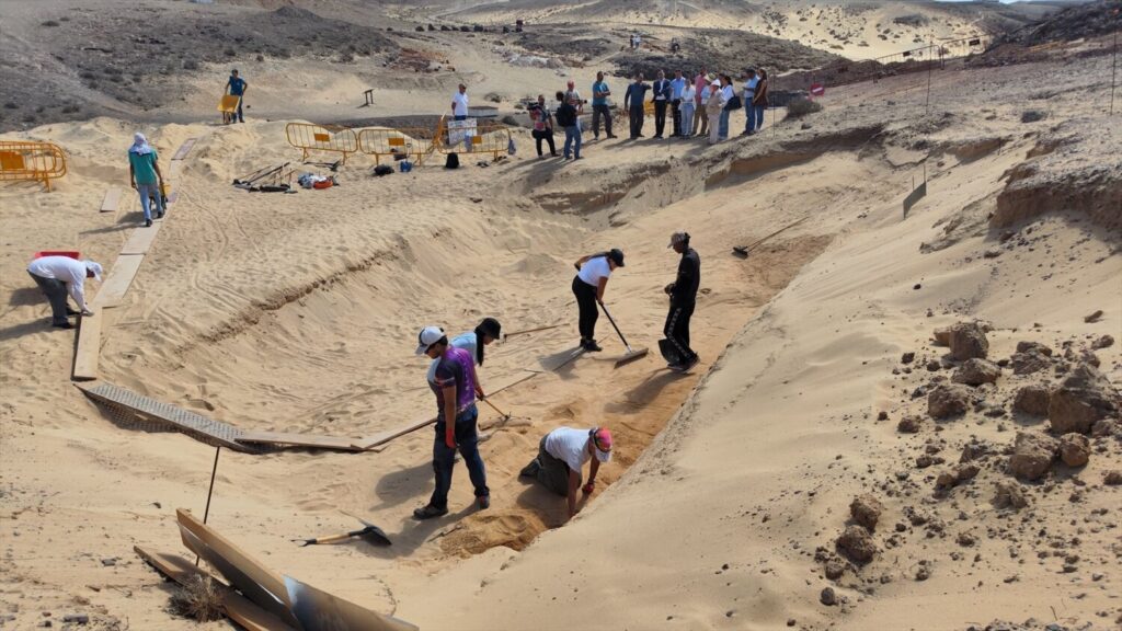 Imagen de los trabajos arqueológicos en el yacimiento de San Marcial de Rubicón, en Lanzarote.