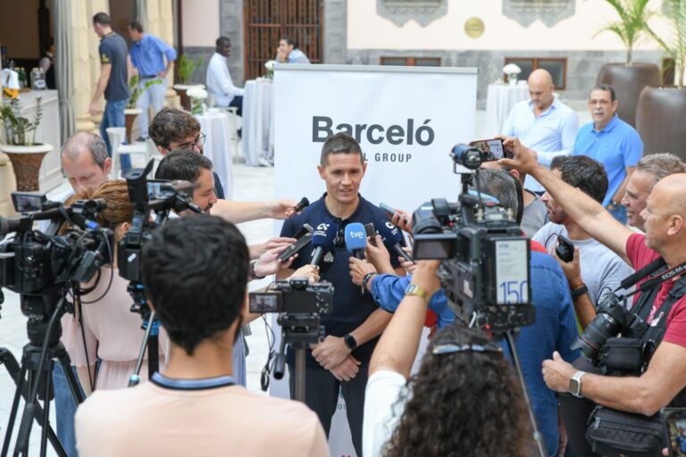 Lakovic ve al Tenerife “un poco más favorito”y pide tener mente fría