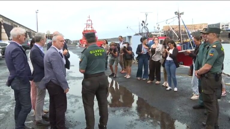 Torres pide al PP que se siente a negociar la ley de extranjería