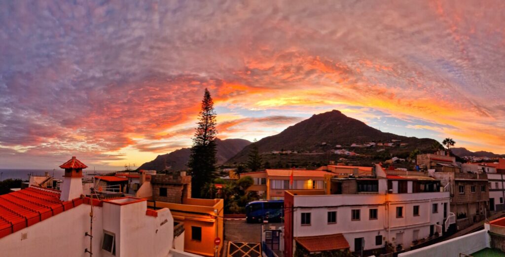 Llega a Canarias un frente de lluvias asociado al huracán Leslie. Imagen: Amanecer en Tejina, La Laguna, Tenerife. Noemi Ebsen