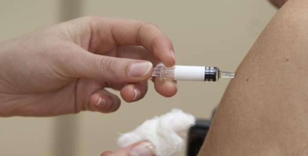 Ahora podrán inmunizarse con una única dosis. RTVC
