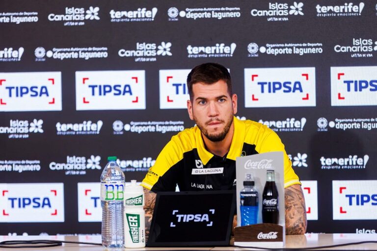 El La Laguna Tenerife enfocado en el derbi frente al Dreamland Gran Canaria