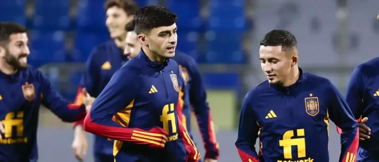 Pedri y Yeremi Pino, convocados con la selección española