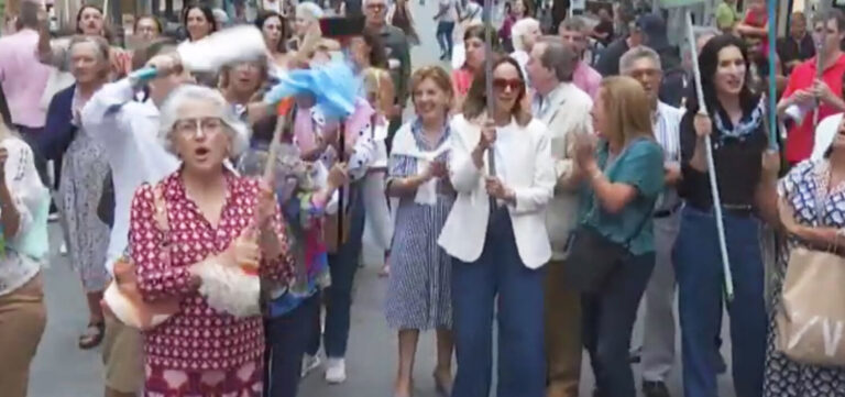 Almatriche Bajo se suma a las protestas de los vecinos de Triana