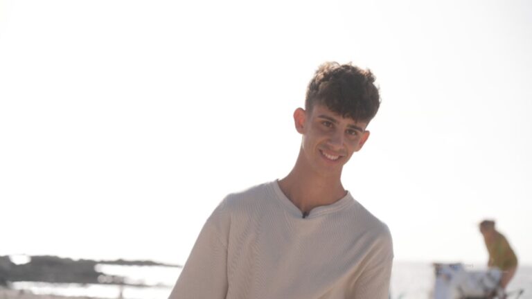 De la Gi a la Z, cinco generaciones comparten historias en ‘Noveleros’